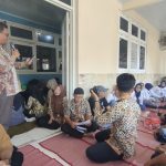 Kepala Dinas Kominfo Kabupaten Rembang, Budiono hadir dalam perayaan ulang tahun ke-52 Radio CB FM, Selasa (28 Juli 2026).
