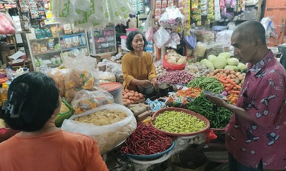 MBG Libur, Harga Kebutuhan Pokok Di Pasar Rembang Turun (Warga Menyambut Lega)
