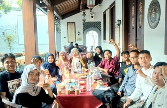 Pemuda Yang Naik Kursi Di Depan Bupati Dan Pimpinan DPRD, Terpilih Menjadi Koordinator Forum BEM Se-Rembang