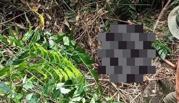 Breaking News : Mayat Laki-Laki Di Pinggir Sungai, Kenali Ciri-Cirinya!! Siapa Tahu Keluarga Anda (TKP Desa Dadapan)