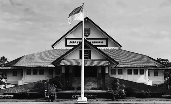 DPRD Rembang Dikritik Masyarakat, Saat Ratusan Warganya Keracunan Diduga Karena MBG