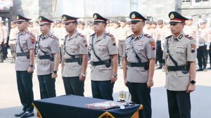 Serah terima jabatan 5 Kapolsek dan Kasi Propam Polres Rembang, Kamis (27/08).