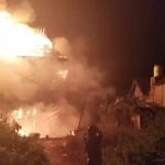 Kebakaran di lokasi penggalangan kapal Kecamatan Sarang, Kabupaten Rembang, Minggu dini hari (02/08).