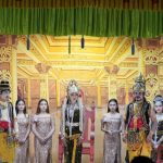 Pertunjukan seni kethoprak, kolaborasi siswa dan guru SMK N 1 Sumber, Rabu malam (26/08).