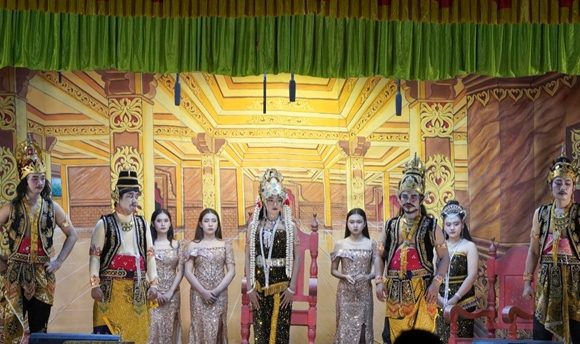 Para Pemainnya Spesial, Bukan Pentas Kethoprak Sembarangan (Widya Budaya SMK N 1 Sumber)