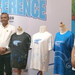 Konferensi Pers ajang Kadin Fest, ditandai dengan menunjukkan 3 jersey Lasem Run.