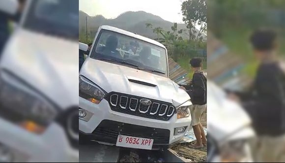 Koperasi Belum Buka_Mobil KDMP Kecelakaan, Biaya Perbaikan Dari Mana ?? (TKP Jalan Kumbo-Dadapan)
