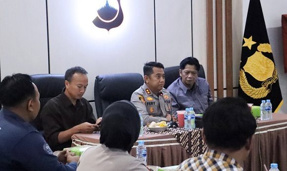 Kapolres Rembang Yang Baru Tancap Gas, Silaturahmi Dengan Wartawan PWI Dan IJTI