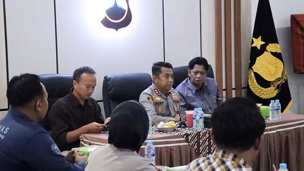 Kapolres Rembang Yang Baru Tancap Gas, Silaturahmi Dengan Wartawan PWI Dan IJTI