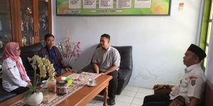 Kepala Bidang SMP Dindikpora Kabupaten Rembang, Ngadiyono mengunjungi SMP N 5 Rembang, setelah hari Rabu ini (05 Agustus 2026), banyak siswa tidak masuk sekolah.