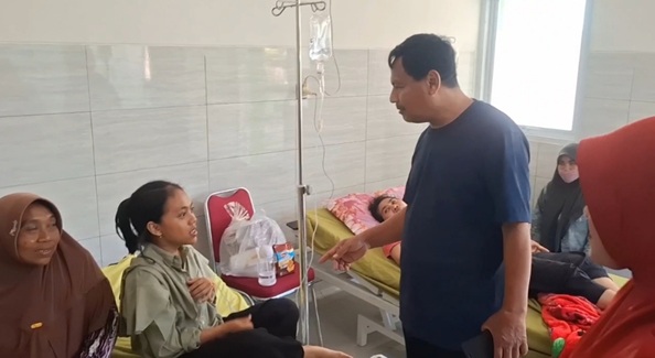 Bupati Rembang Jenguk Korban Keracunan, Ungkap Sanksi Untuk SPPG Soditan