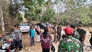 Tim gabungan menggelar survei lokasi di jalan Desa Ngajaran Kecamatan Sale, Rabu (02/09).