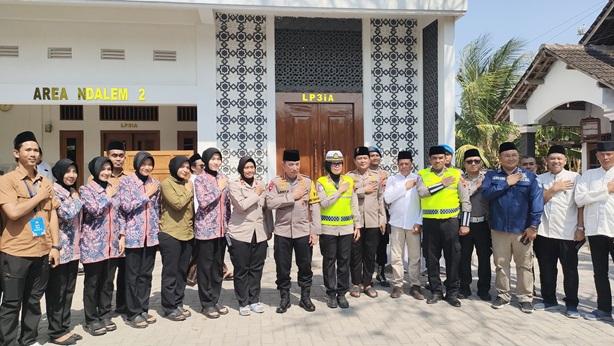 Kapolri Bicara Soal Perbedaan, Berikan Pesan Untuk Jajaran (Ngaji Kebangsaan Bersama Gus Baha’)
