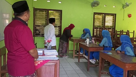 Menerima Atau Menolak, Inilah Hasil Polling MBG Usai Keracunan Di SMP 5 Rembang