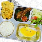 Menu makanan dari SPPG Soditan yang kala itu dibagikan ke SMA N 1 Lasem. Hasil uji laboratorium, nasi disimpulkan mengandung bakteri.