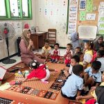 Bidan di Dusun Siwalan Sukun, Desa Dadapan Kecamatan Sedan, Muslimatul Kamilah menyampaikan sosialisasi kepada ibu-ibu.