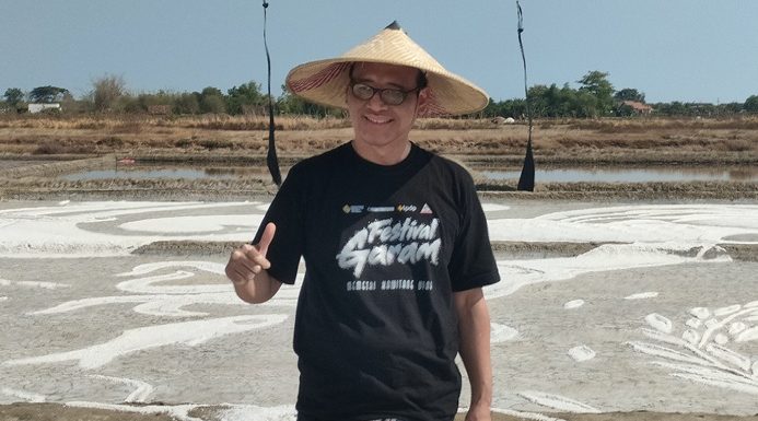 Siapa Sebenarnya Sosok Eggy Yunaedi, Ditanya Habis Biaya Berapa Lukisan Garam Terbesar Se-Asia