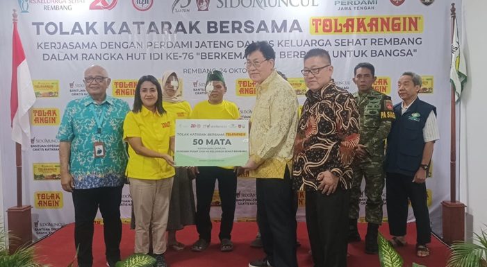 KSH Rembang Gandeng PT Sido Muncul, Gelar Operasi Katarak Gratis