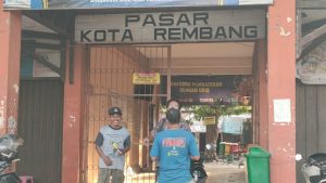 Pasar Rembang.