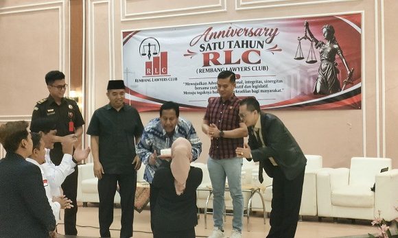 Sering Lakukan Pendampingan Hukum Gratis, Untuk Warga Tidak Mampu (Ultah Ke-1 Rembang Lawyers Club)